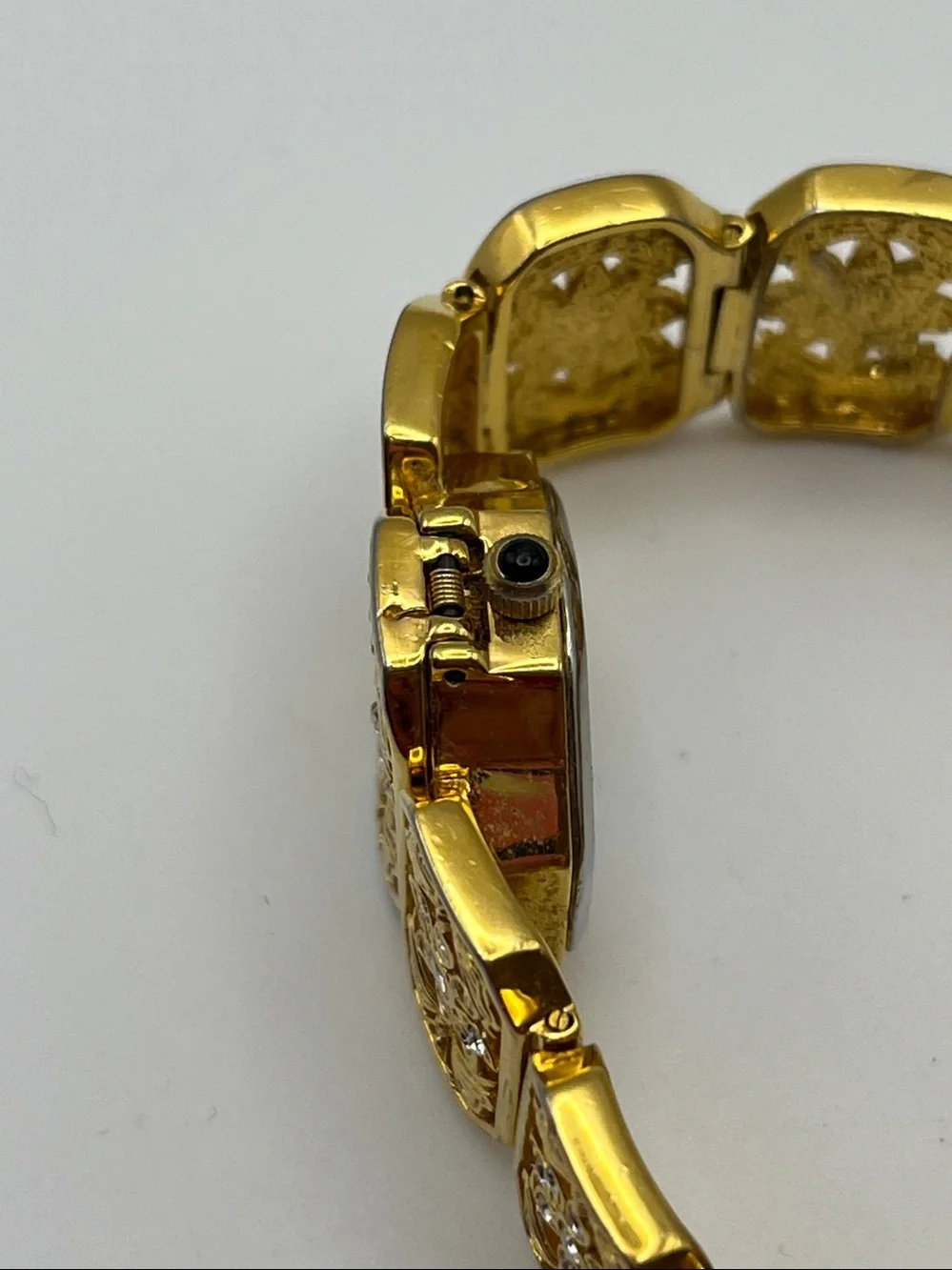 VTG Xanadu Gold Floral Link Bracelet Watch - with hidden face